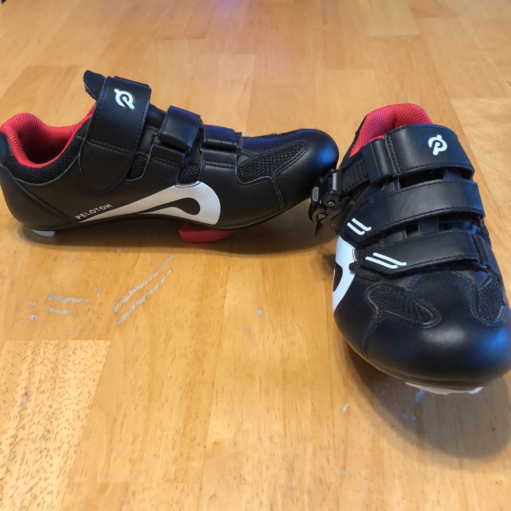 Peloton cycling shoes women’s size 38. (7.5)